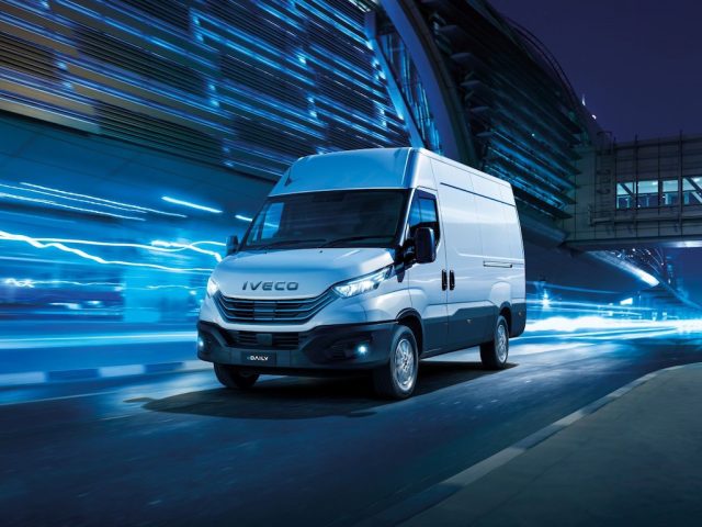 First Drive Iveco Edaily