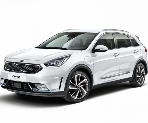 Geneva Motor Show: Kia debuts two plug-in hybrid models