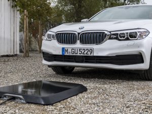 BMW 530e iPerformance with Wireless Charging