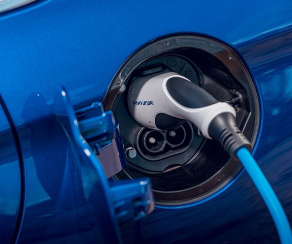 UK in good place for ‘EV revolution’ but charging still lagging, says LeasePlan