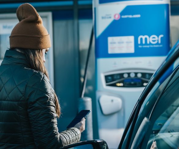 Mer signs up AA to support drivers with new EV charging services