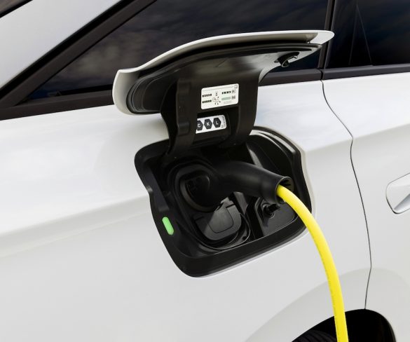 New rules set standards on reliability and payments for public rapid charge points