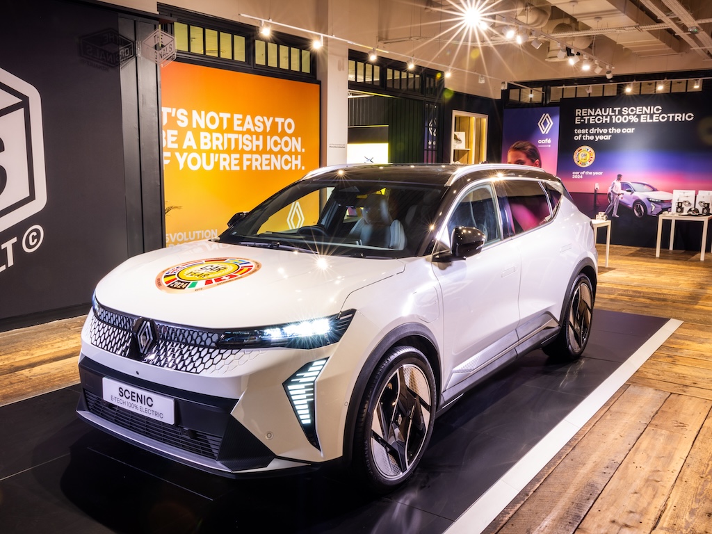 Renault opens EV pop-up store and test drives at Westfield Shopping Centre