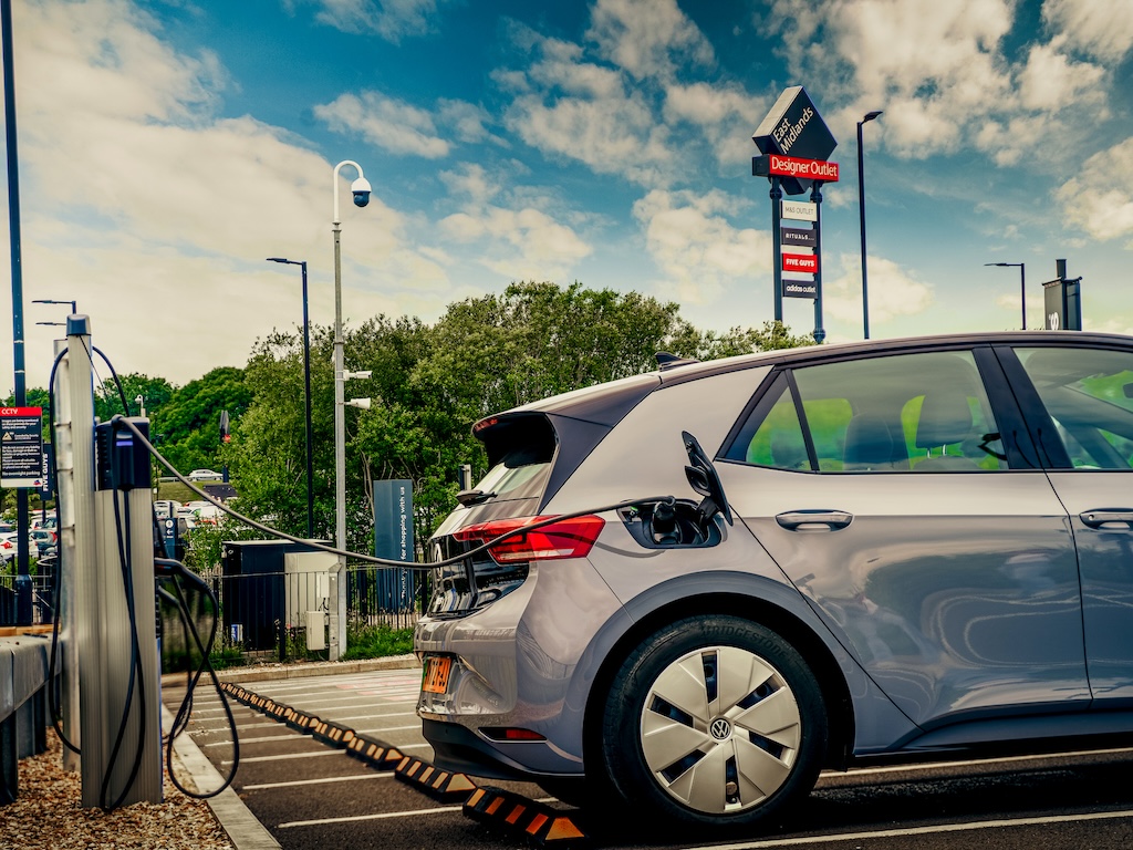 World EV Day 2024: EV drivers able to charge for free with Raw Charging